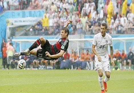لقطة من مباراة ألمانيا وأمريكا