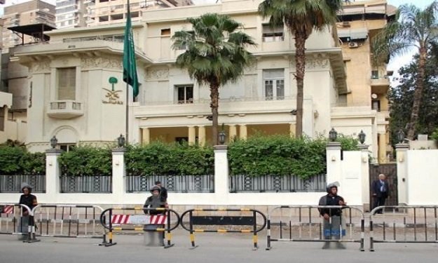 السفارة السعودية بالقاهرة تطلق حسابين رسميين على ف