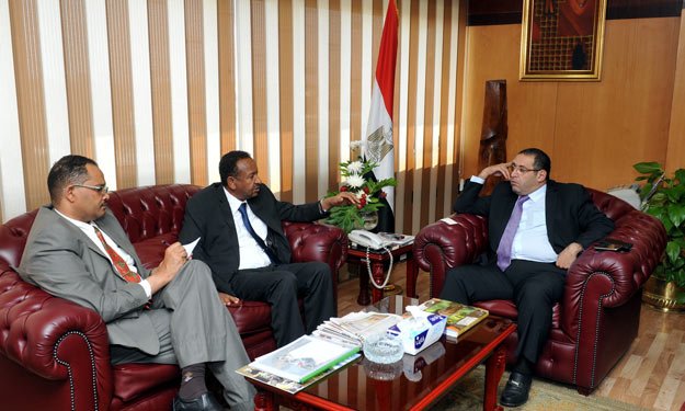 مصر والسودان يبحثان تطوير العلاقات الاقتصادية بين 