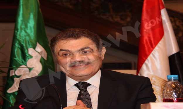 الوفد يرد على اتهامات رئيس حزب المؤتمر: ''لا يعيب 