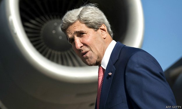 وزير الخارجية الأمريكي يغادر القاهرة عقب بحث الأوض