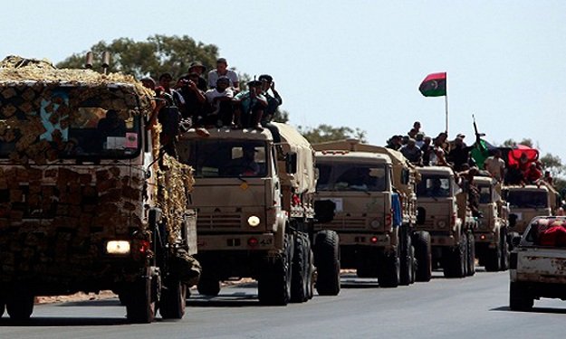 ليبيا: مقتل 38 شخصا في اشتباكات بين الجيش والثوار 