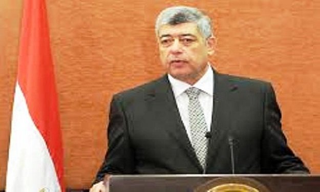 وزير الداخلية في بزيارة مفاجئة لقسمي شرطة قصر الني