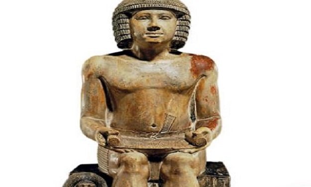 أثريون يطلقون حملة لوقف بيع تمثال الكاتب''سخم كا''