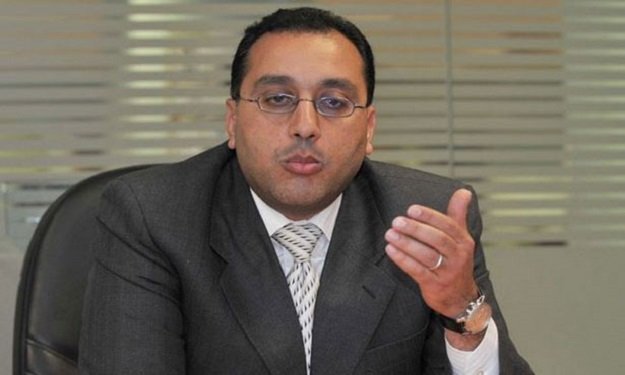 وزير الإسكان يطالب ''المقاولون العرب'' بحفر الآبار
