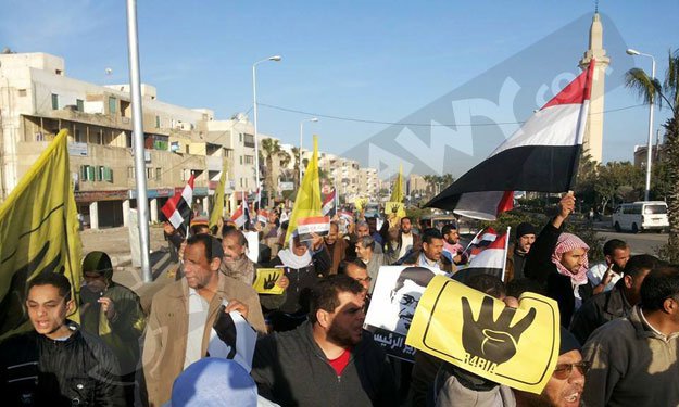 العشرات من أنصار الإخوان يتظاهرون بالهرم في جمعة '