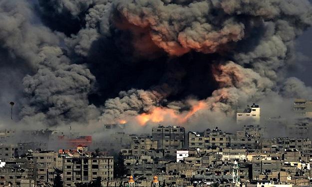 أرشيفية لاحدي الهجمات الاسرائيلية علي غزة