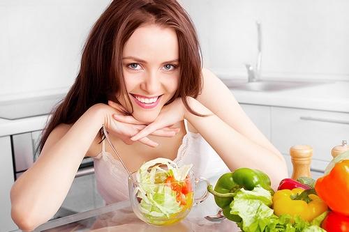 Woman-Tell-Lie-About-Diet-01