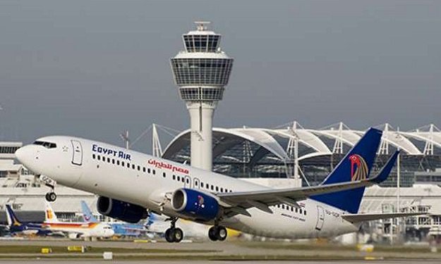 إقلاع 3 رحلات طيران لتونس لإجلاء المصريين الفارين 