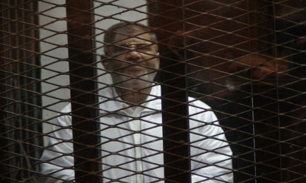 حبس محمد مرسي 15 يوما لاتهامه بتسريب وثائق أمن قوم