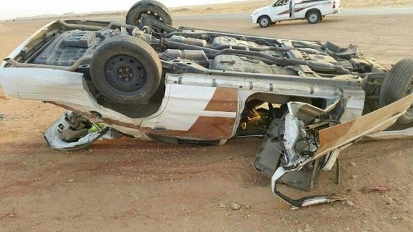 انقلاب سيارة برجلي أمن على طريق الرياض- السليل 