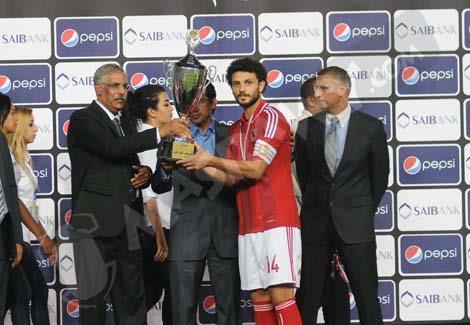 لاعب النادي الاهلي حسام غالي