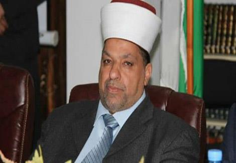 الشيخ يوسف أدعيس وزير الأوقاف والشؤون الدينية الفل