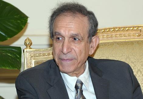 الدكتور حسام عيسى وزير التعليم العالي الأسبق