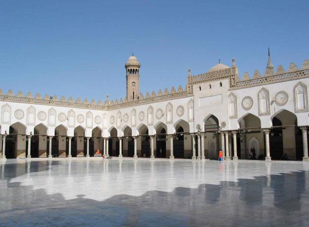 ملك السعودية يُصدر أمرًا ملكيًّا بترميم الجامع الأ