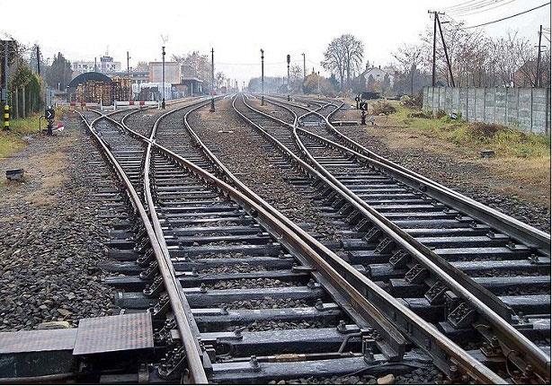  إحالة سارقي صناديق إشارات السكة الحديد للنيابة ال