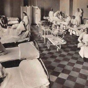 المستشفى الأمريكية بأسيوط سنة 1943م.