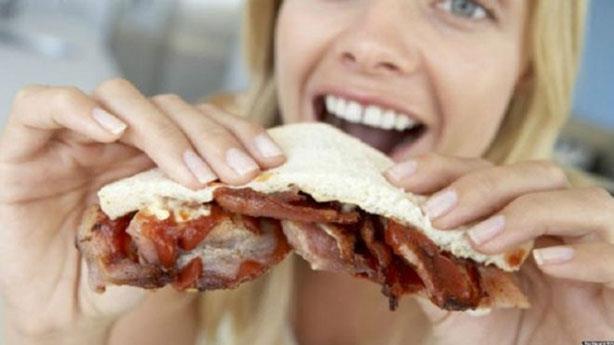 يقول تقرير لمنظمة الصحة العالمية إن أكل اللحوم الح