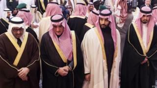 وزير الدفاع السعودي ونجل الملك بين عدد من المسؤولي