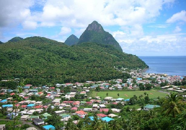تقع دولة سانت لوسيا في جزيرة شرقي البحر الكاريبي
