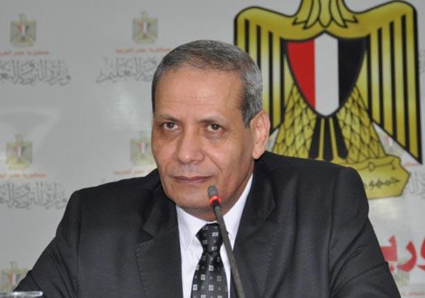 الدكتور الهلالى الشربيني وزير التربية والتعليم الف