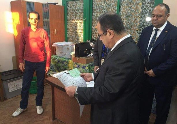 اللواء مجدي عبد الغفار يُدلي بصوته بالانتخابات