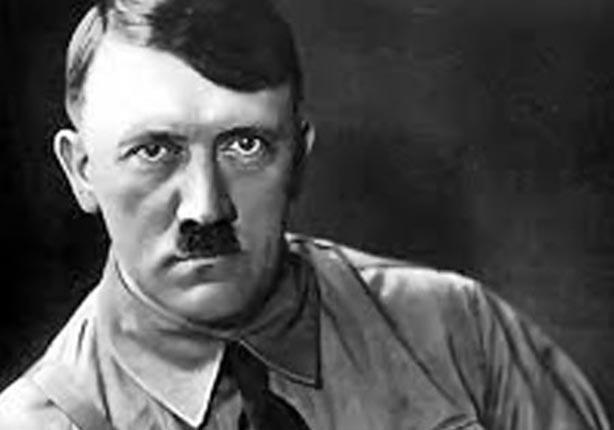 زعيم ألمانيا النازية أدولف هتلر