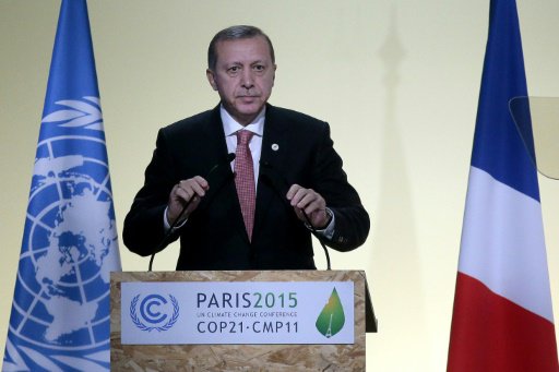 الرئيس التركي رجب طيب اردوغان يلقي كلمة في مؤتمر ا