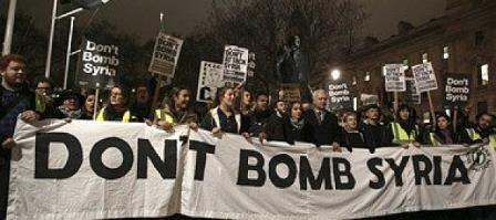 تظاهرة ضد قصف سوريا في لندن