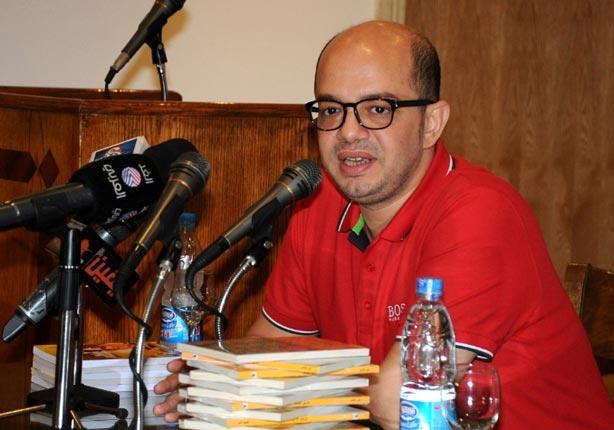 الكاتب الساخر عمر طاهر
