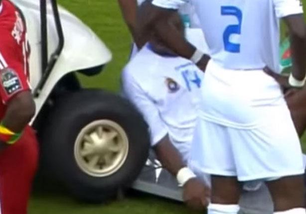سيارة إسعاف تصدم لاعب مصاب ببطولة أفريقيا