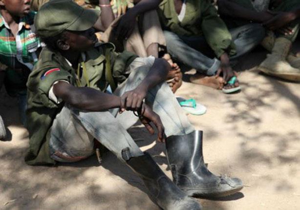 أتهم طرفا الصراع في جنوب السودان باستغلال الأطفال 