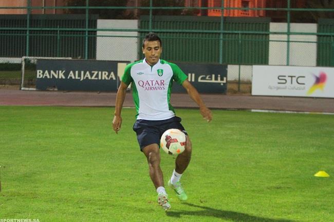 عبدالشافي يشارك مع فريقه الأهلي السعودي أمام الاهل