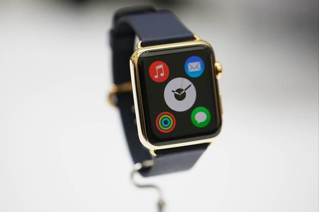 الساعة الذكية iWatch