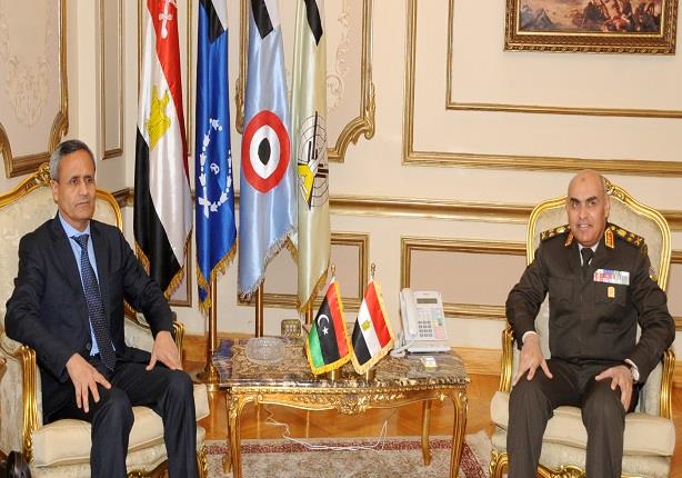 صدقي صبحي يلتقى وزير الدفاع الليبي