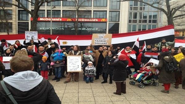 مئات المصريين يحتشدون بفرانكفورت في تظاهرة منددة ب