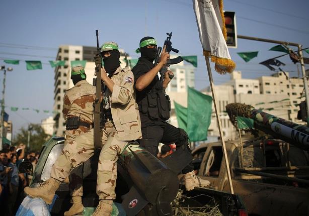 إسرائيليون يساعدون حماس في تعزيز قدراتها العسكرية 