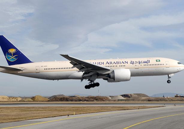 الخطوط الجوية السعودية تنفي عمل السعوديات كمضيفات 
