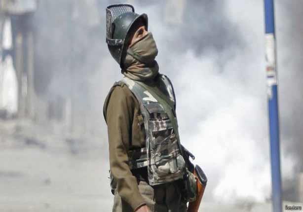 أطلق الأمن الهندي قنابل الغاز على معارضين لخطط إعا