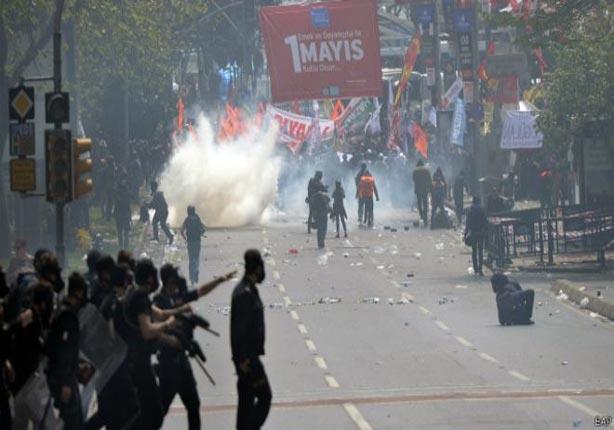 تجمع مئات المتظاهرين قرب ميدان تقسيم في إسطنبول
