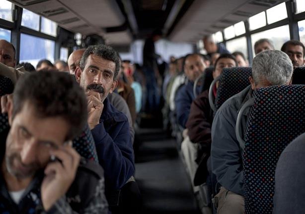 نتنياهو يعلق قرار منع الفلسطينين من ركوب الحافلات 