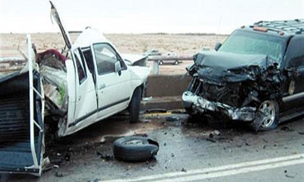 مصرع سائق وإصابة 3 عمال في تصادم  بصحراوي البحيرة