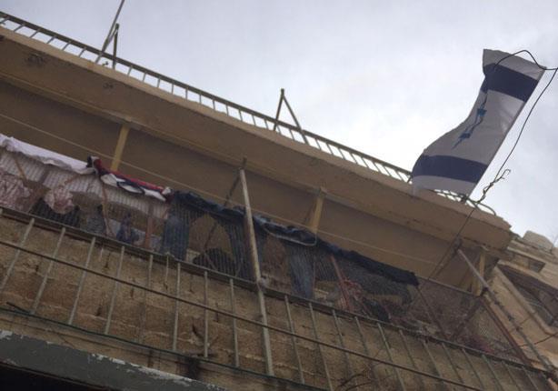 الاحتلال يسكن مع "ناصر" في شقة 70 مترًا
