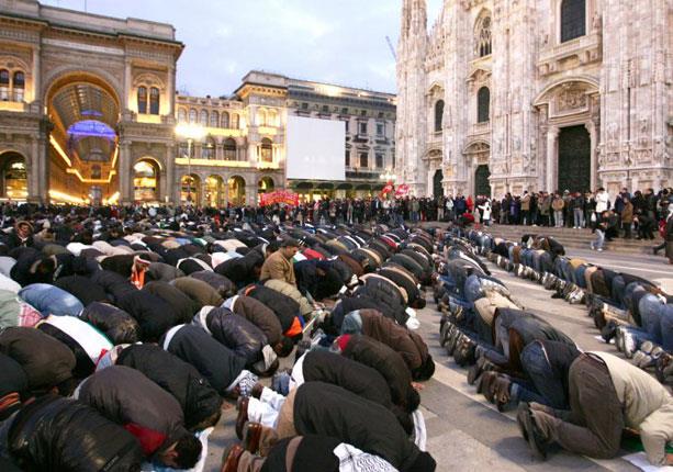المسلمون الإيطاليون يستقبلون رمضان بالإفطار الجماع