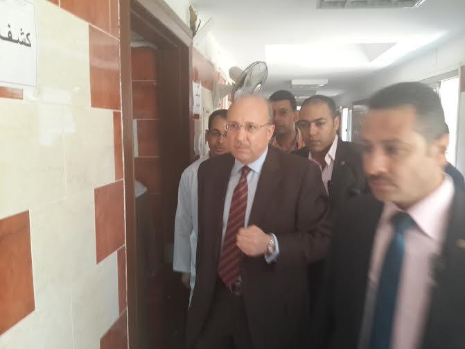  وزير الصحة يزور مستشفى إمبابة العام ومعهد القلب