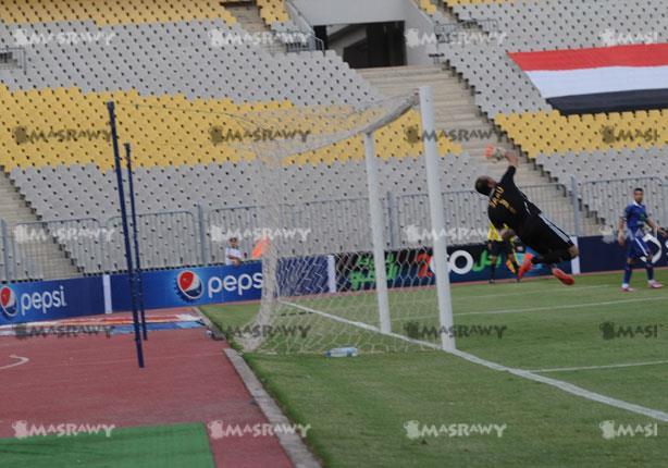 حارس الحدود أحمد سعد في مباراة الأهلي