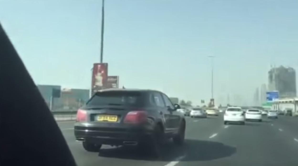 فيديو..بنتلي بنتايجا تظهر لأول مرة في دبي