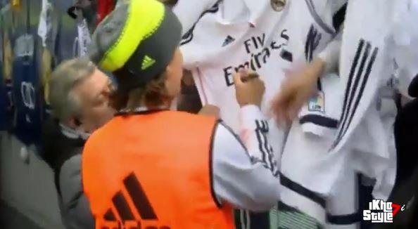 مودريتش يوقع على قمصان ريال مدريد