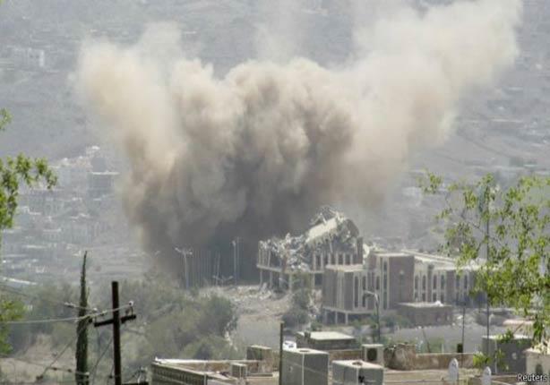 يشن التحالف الذي تقوده السعودية غارات داخل اليمن م