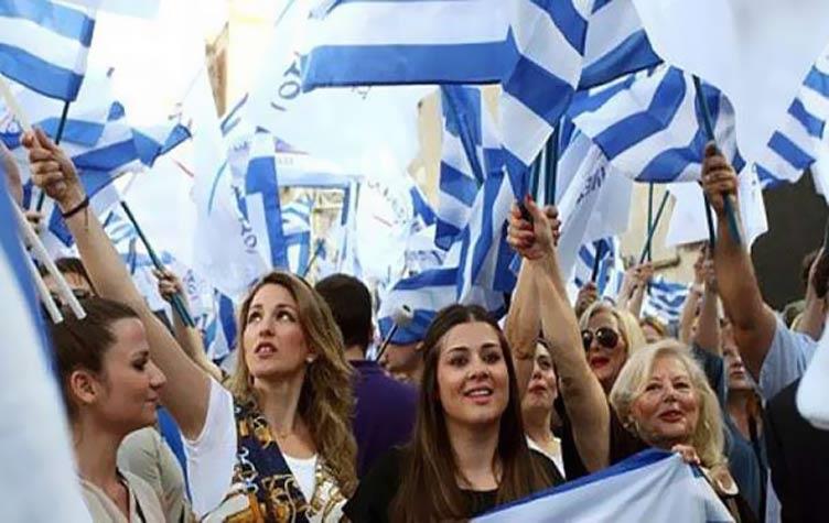 اليونانيون يصوتون في استفتاء يحدد مستقبل بلدهم ويخ